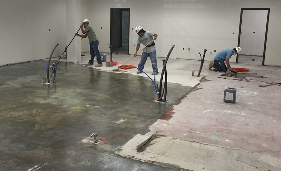 Winnipeg Flooring Experts Installing