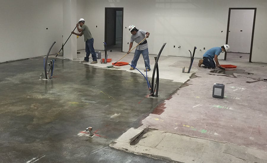 Winnipeg Flooring Experts Installing